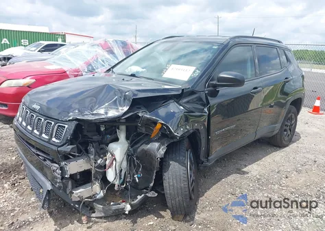 2018 Jeep Compass Sport 4X4 из США, поврежденный, VIN 3C4NJDAB6JT256254